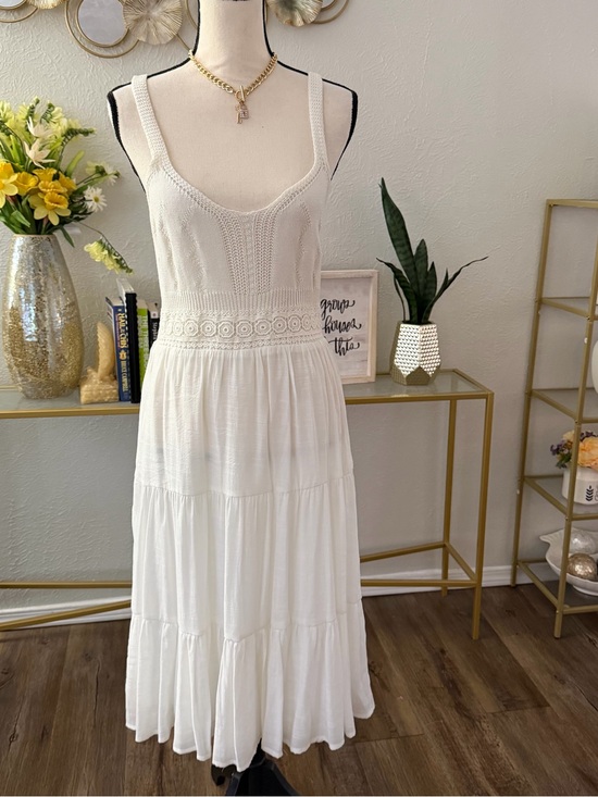Forever 21 Dresses & Skirts - Forever 21 White Crochet-Accent Maxi Dress